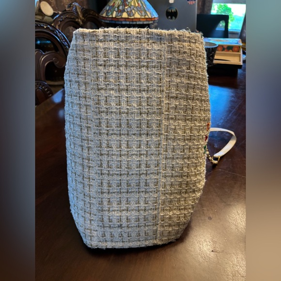 Designer inspired tweed handbag with attached zippered pouch - Picture 12 of 16